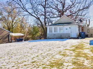 2823 19th Pl, North Chicago, IL 60064