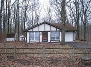6724 Groundhog Dr, Nineveh, IN 46164