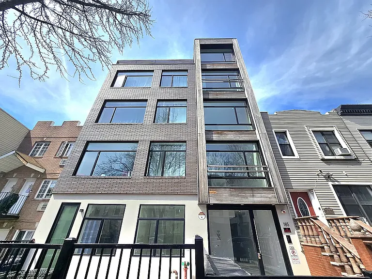 185 Schaefer St #2A — Photo 5