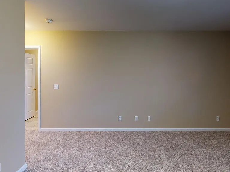 1404 N Garfield St — Photo 9