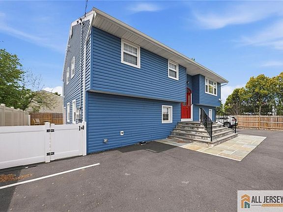 3rd image of 1084 Stelton Rd
