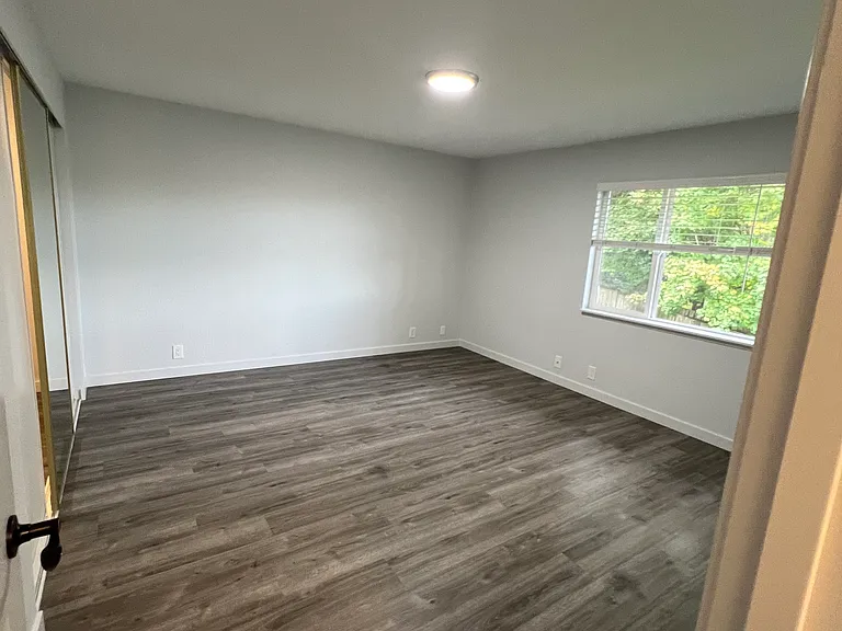 19215 15th Ave NE #103 — Photo 14