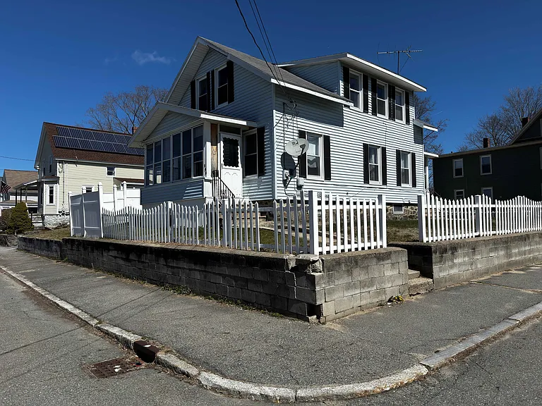 255 White St — Photo 2