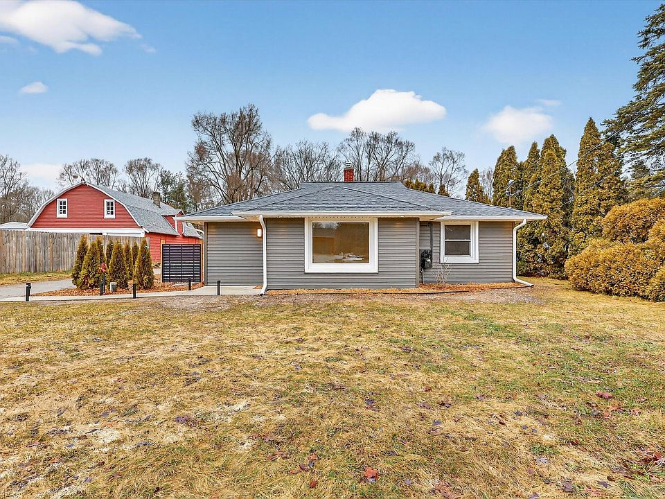 4261 Thirteen Mile Rd NE, Rockford, MI 49341 | Zillow