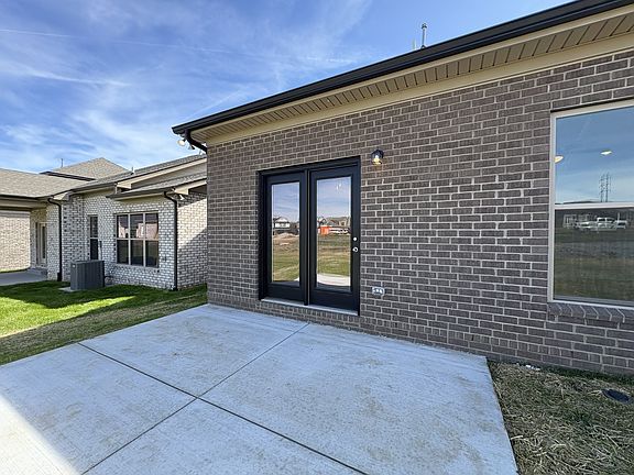 4th image of 110 Sable East St Lot 152