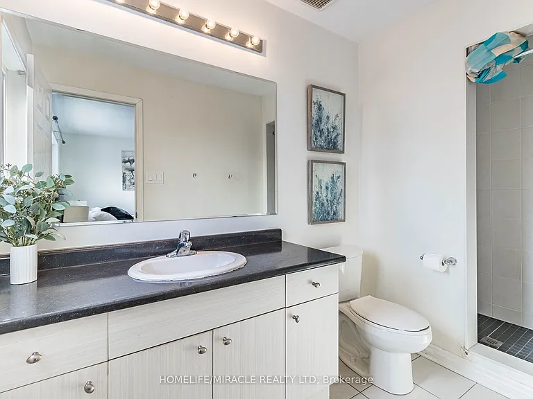 229 Remembrance Rd — Photo 31