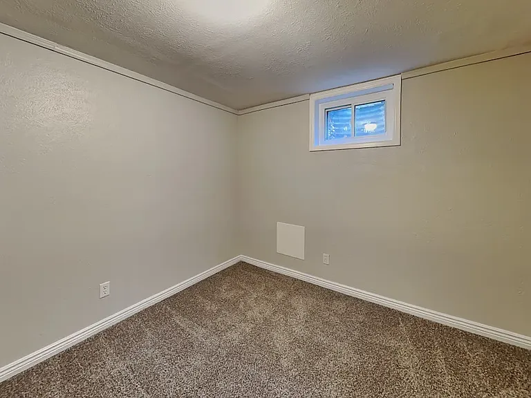 5005 S Richfield Cir — Photo 11