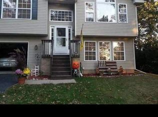 334 Rochester Rd NE, Poplar Grove, IL 61065