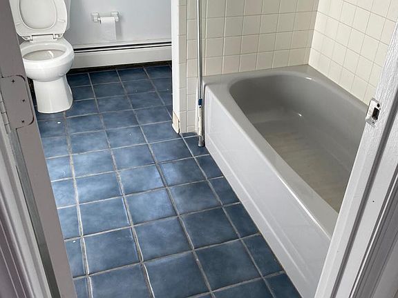 4th image of 1913 Devereaux Ave #4347