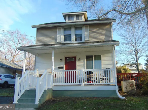 122 W Adams Ave, Magnolia, NJ 08049