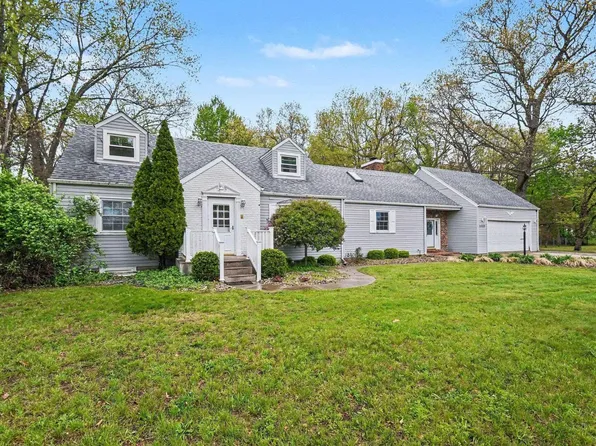 11227 Harrison Rd, Mishawaka, IN 46544