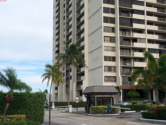 3rd image of 5600 N Flagler Dr APT 707