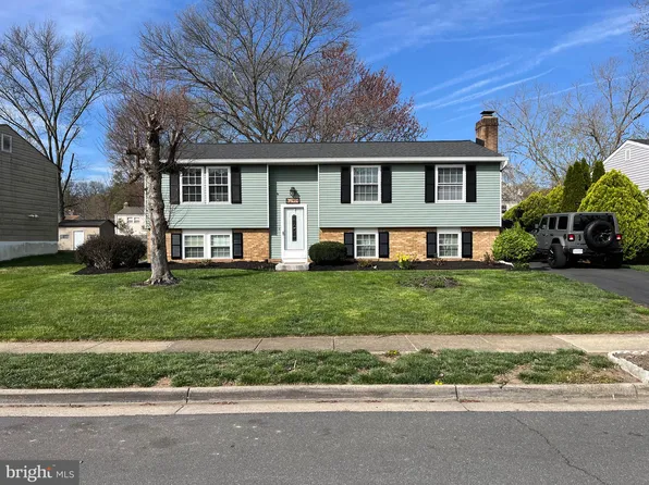 7924 Fitzroy St, Alexandria, VA 22309