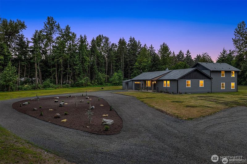 3rd image of 23111 58th Avenue E