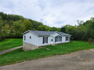 559 Waynesburg Rd, Washington, PA 15301