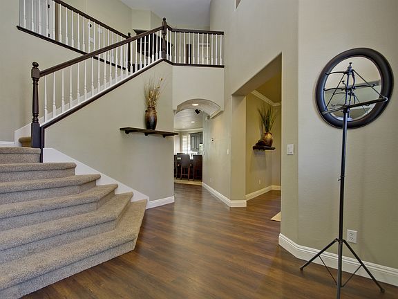 3rd image of 2337 Summer Dr