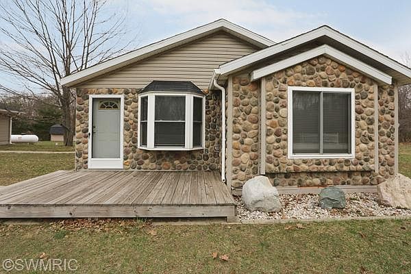 1st image of 4269 W North River Dr