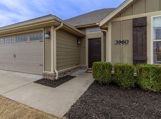 3960 Deerhurst St, Springdale, AR 72764