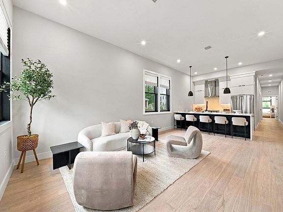 5th image of 66 Homer St #1