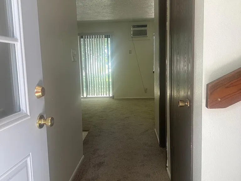 143 Robbins Ave #4 — Photo 8