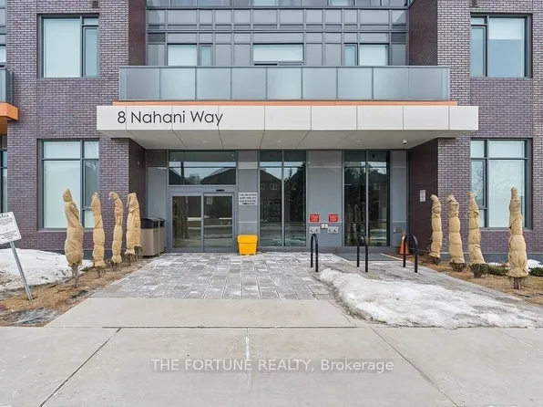 8 Nahani Way N, Mississauga, ON