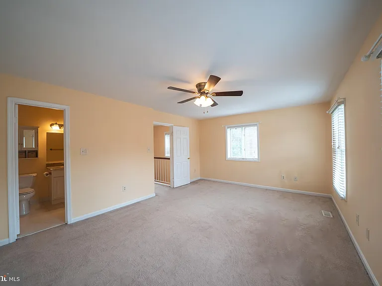 10168 Turnberry Pl — Photo 18