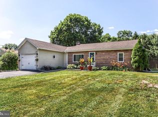 1512 Newville Rd, Carlisle, PA 17015