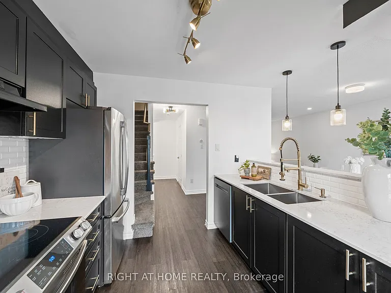 403 Gerardia Ln — Photo 9