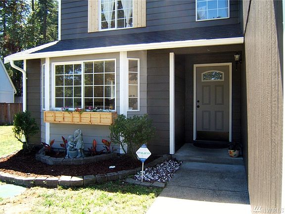 4th image of 8709 Queens Ct SE