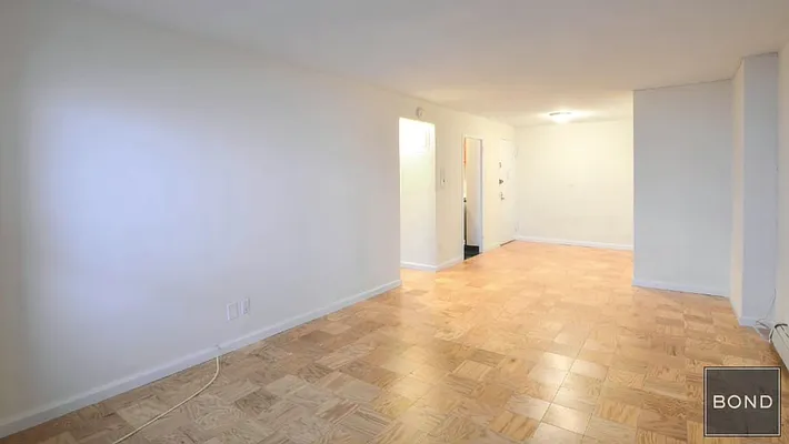 Rented by Bond New York | media 17