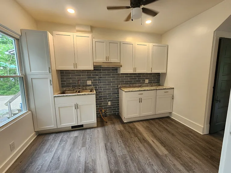 234 Fairgreen Ave — Photo 3