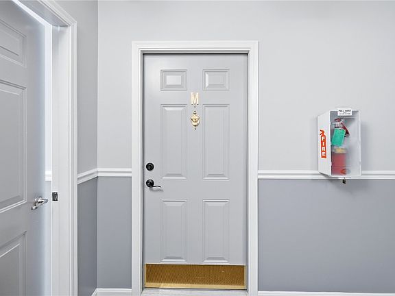 5th image of 2636 Harding Ct APT M