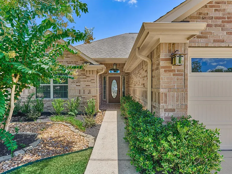 13511 Summer Hill Dr — Photo 3