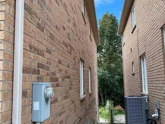 2nd image of 70 Skywood Dr #Basement