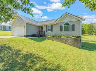 110 McKinney Dr, Madisonville, TN 37354