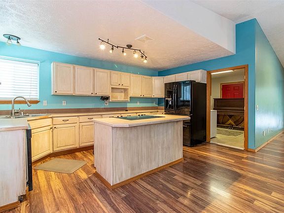 5th image of 8233 E Upriver Dr