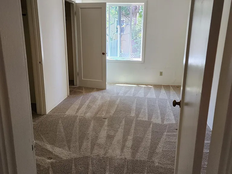 217 Laurel Pl #2 — Photo 4