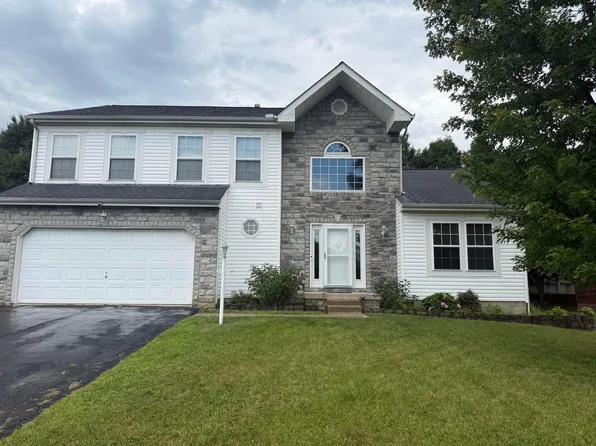 156 Knights Bridge Dr E, Pickerington, OH 43147