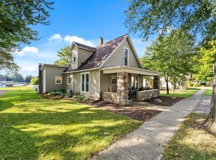 206 E Church St, Pierceton, IN 46562