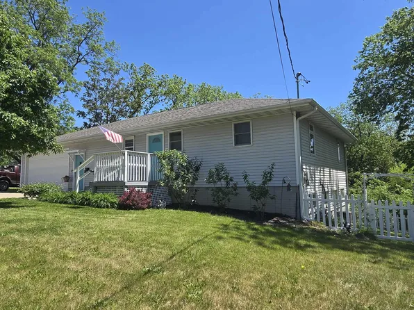 1004 S 15th St, Oskaloosa, IA 52577