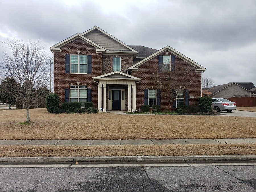 1st image of 4902 Tree Cove Ln SE