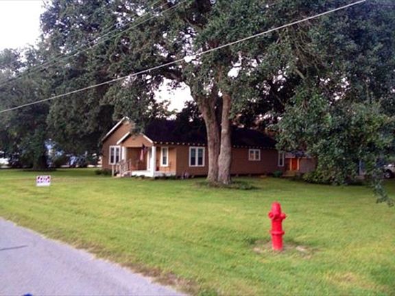 2nd image of 212 Loyola Ave