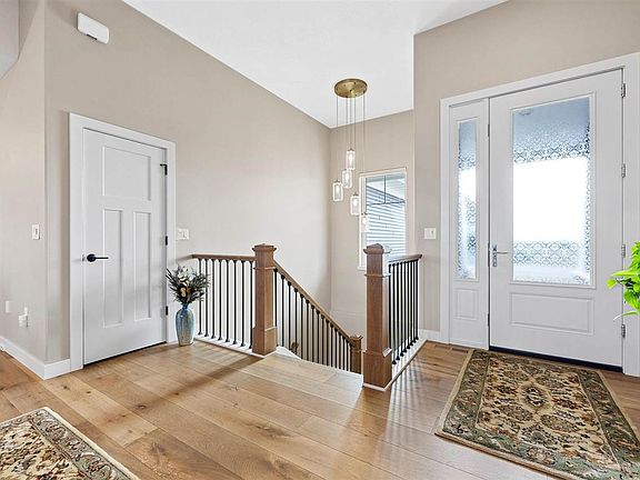3rd image of 1380 Salm Dr