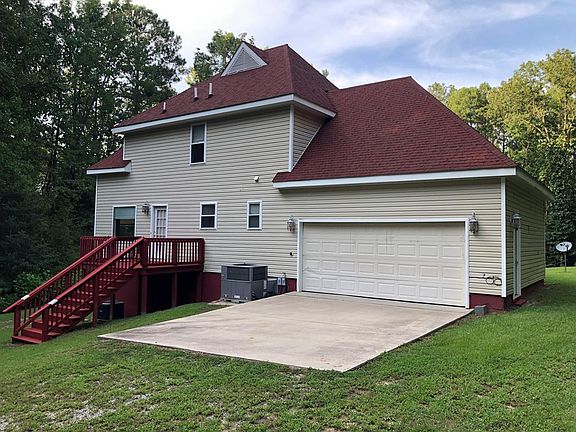 4th image of 535 Country Club Dr