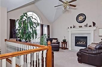 3rd image of 312 NE Woodbury Dr