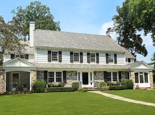 17 Harcourt Rd, Scarsdale, NY 10583