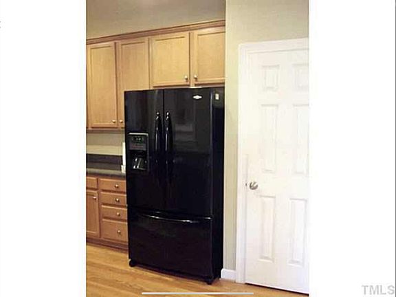 Kitchen with upgraded appliances
