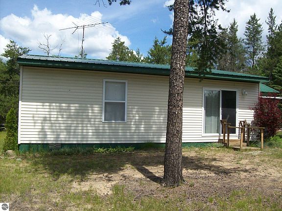 4th image of 104 Mosher Dr