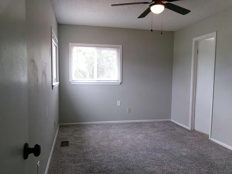 950 Nolte Dr W — Photo 17