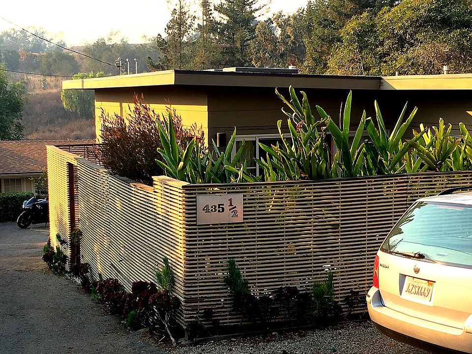 Two free-standing units